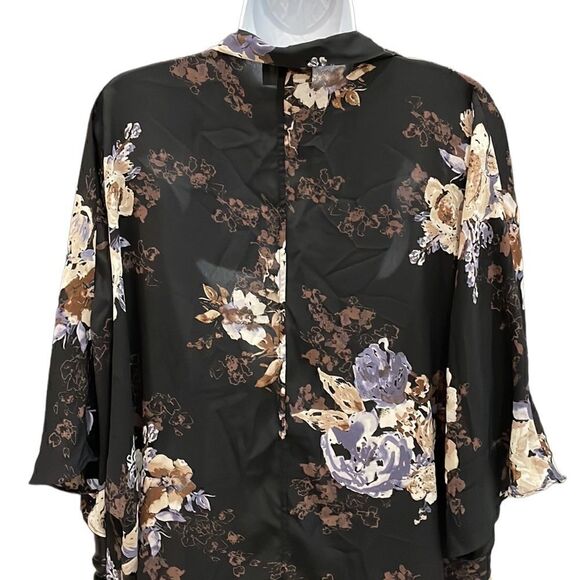 Everly- Chiffon Kimono Black Floral Print, Short Sleeve, High/ Low Shaw Collar, - Picture 8 of 16